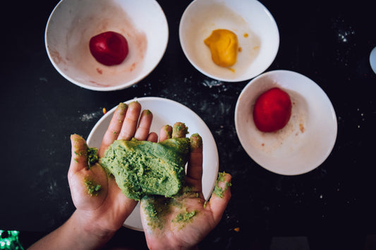 Get Your Little Chefs Cooking – Why Your Young Kids Should Help Prepare Dinner